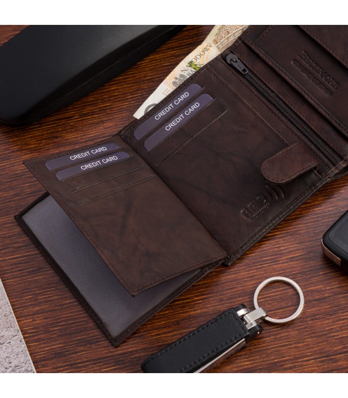 Portfel skórzany męski klasyczny pionowy z flagą brązowy RFiD Beltimore D30